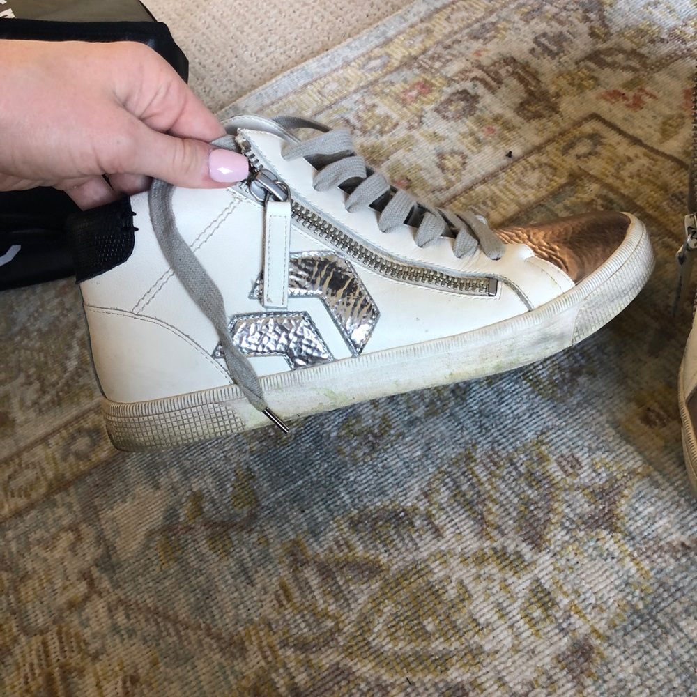 Sneakers